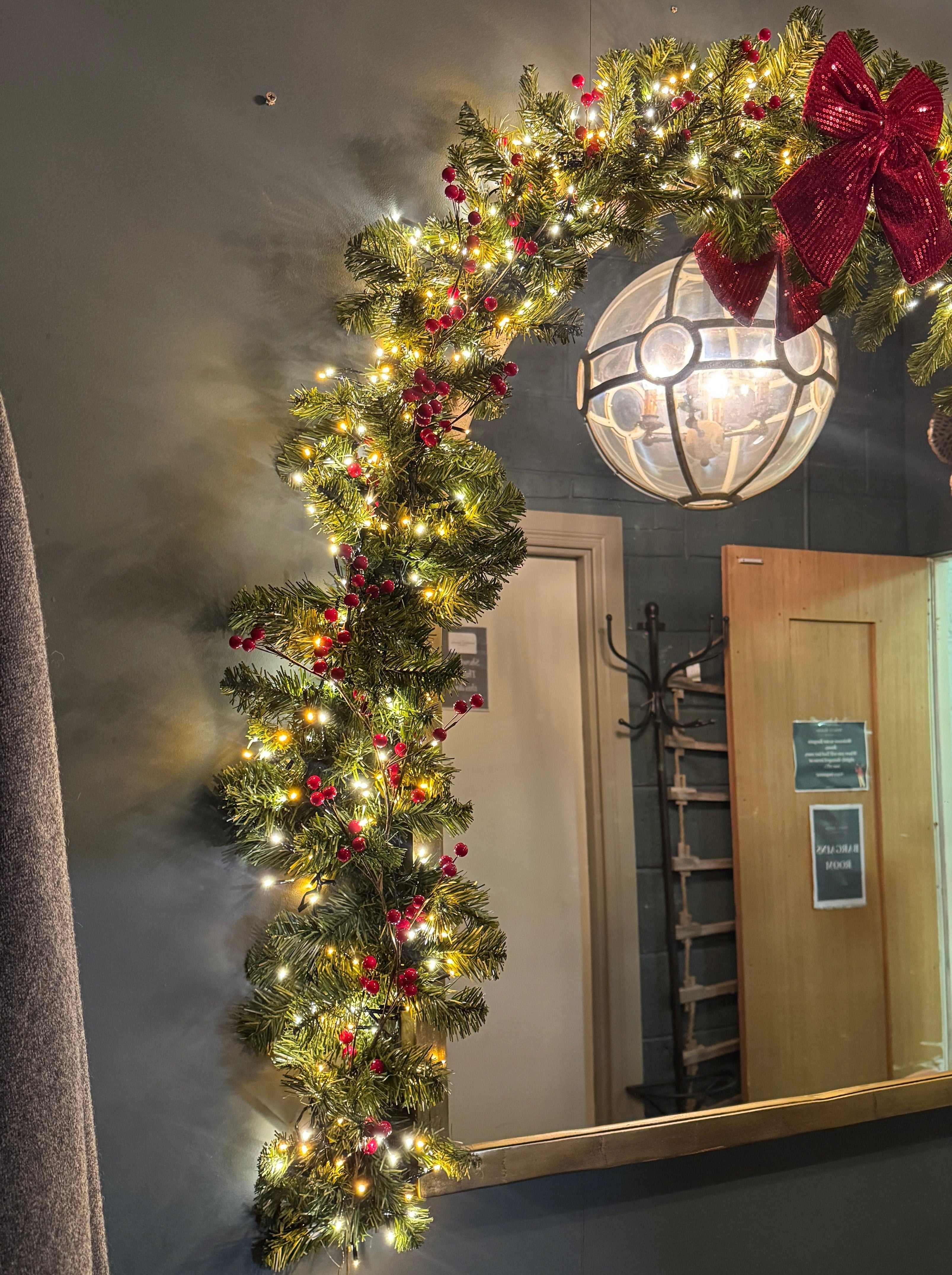 Red Berry Garland Package