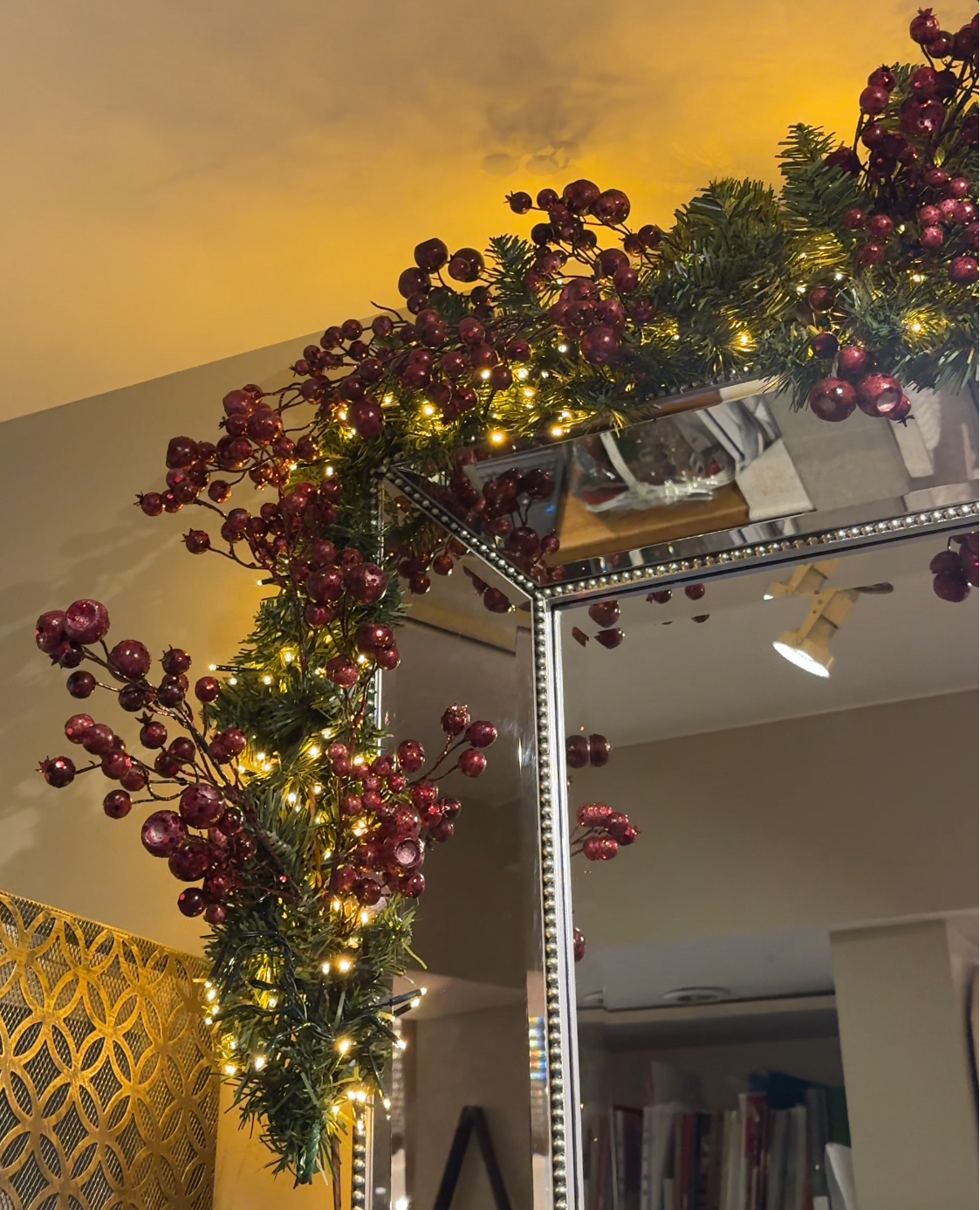 Oxblood Glitter Berry Sprig