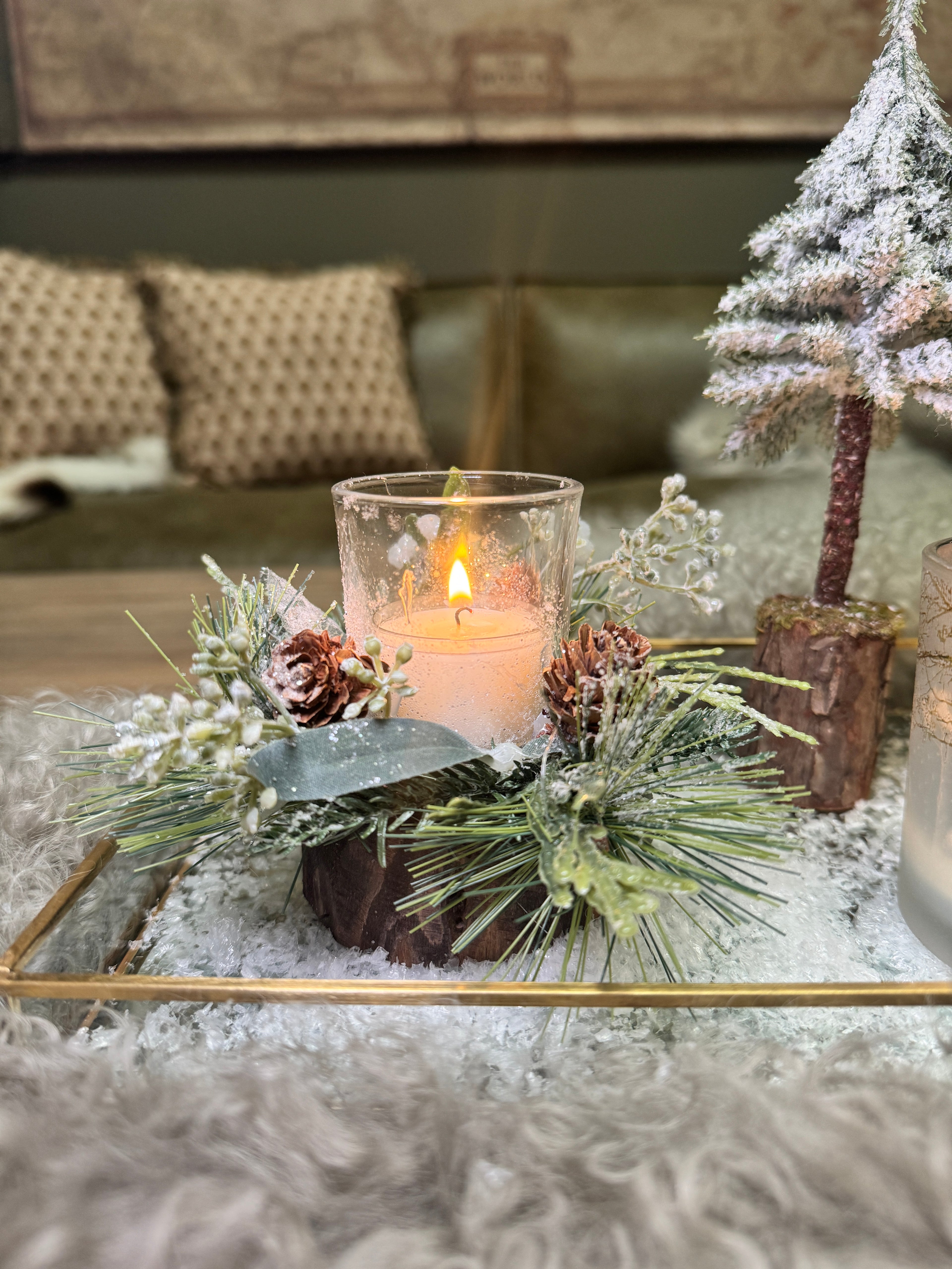 Eucalyptus & Pinecone Tealightholder