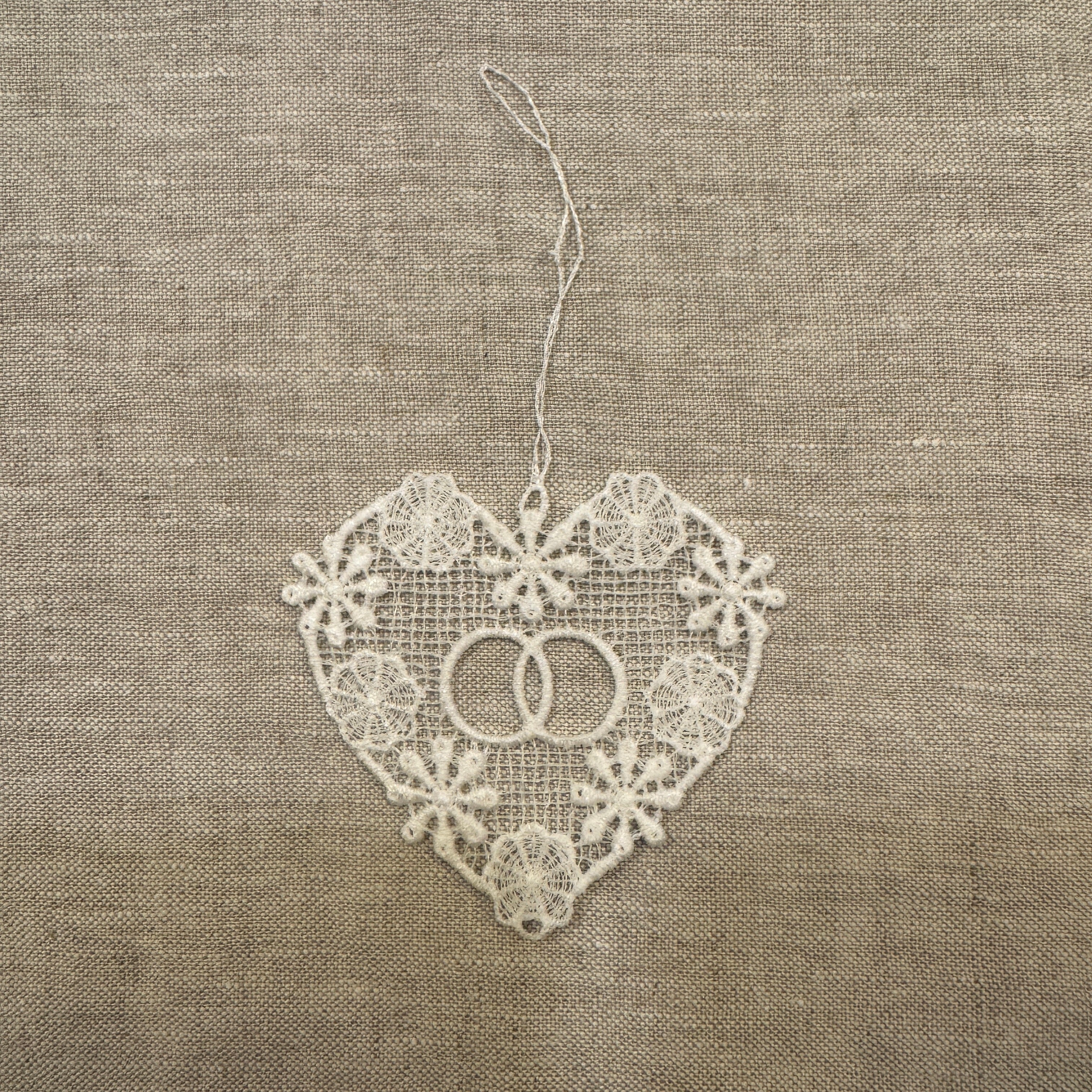 Lace Decoration - Interlinking Rings Heart