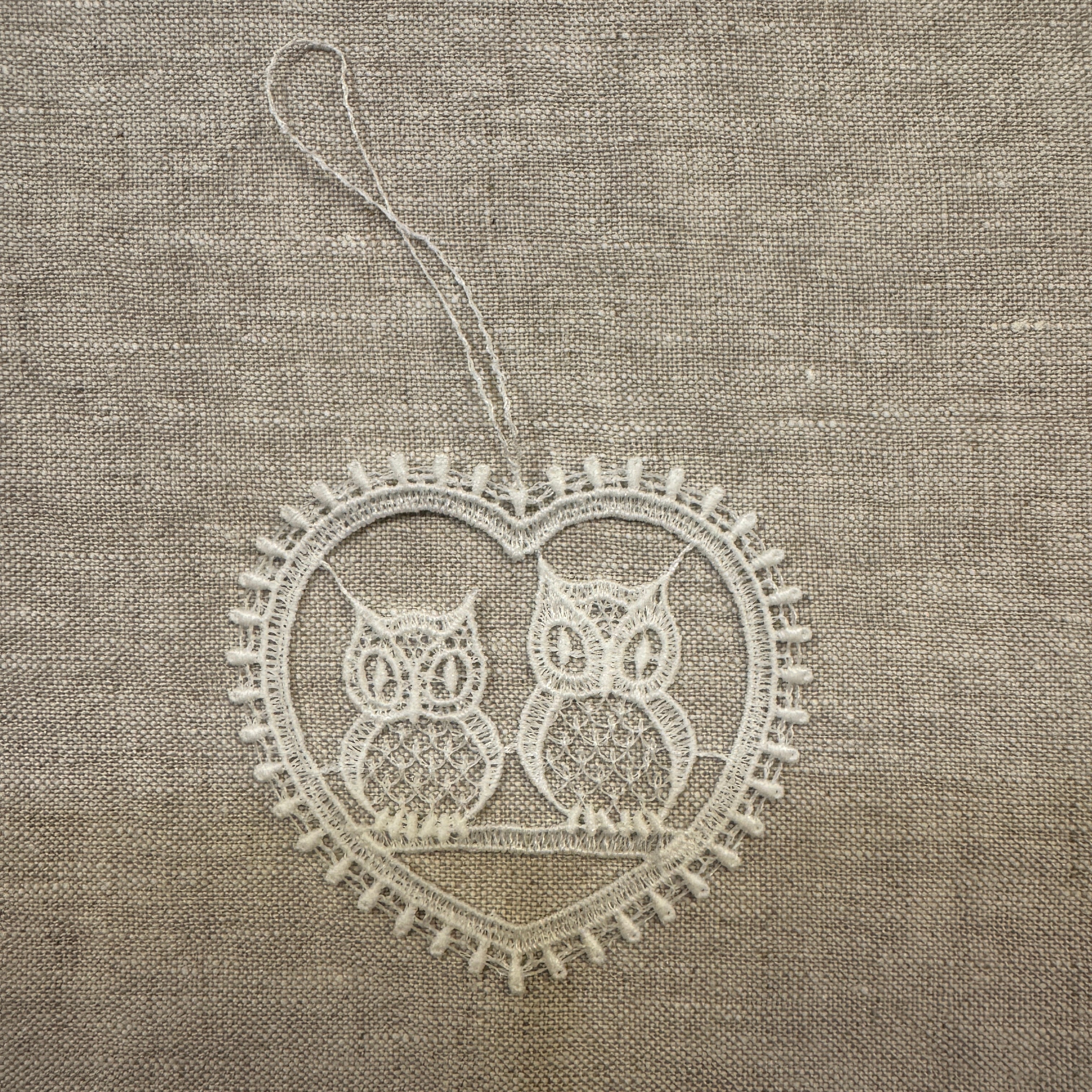 Lace Decoration - Love Owls
