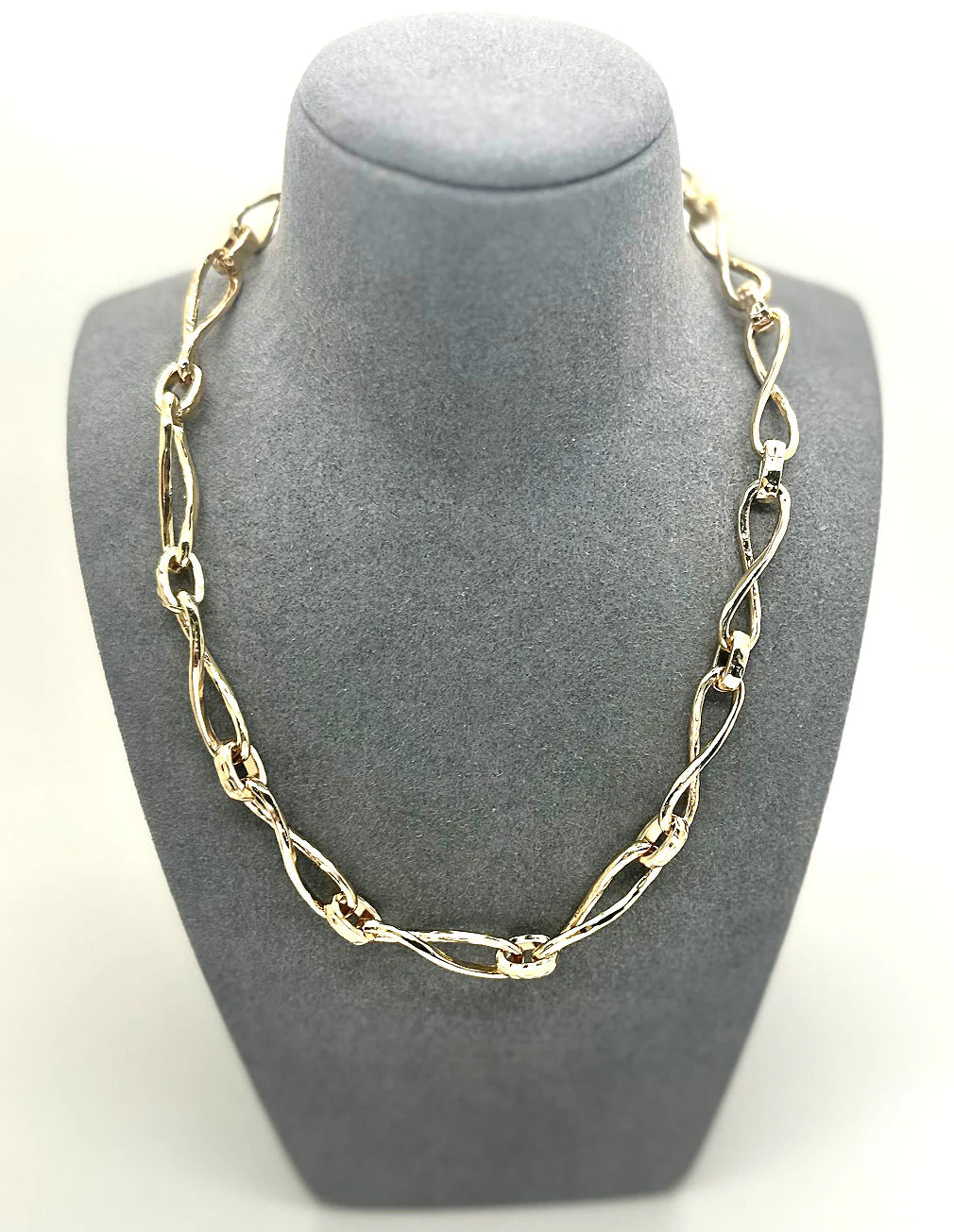 Unique Twist Link Chain Necklace