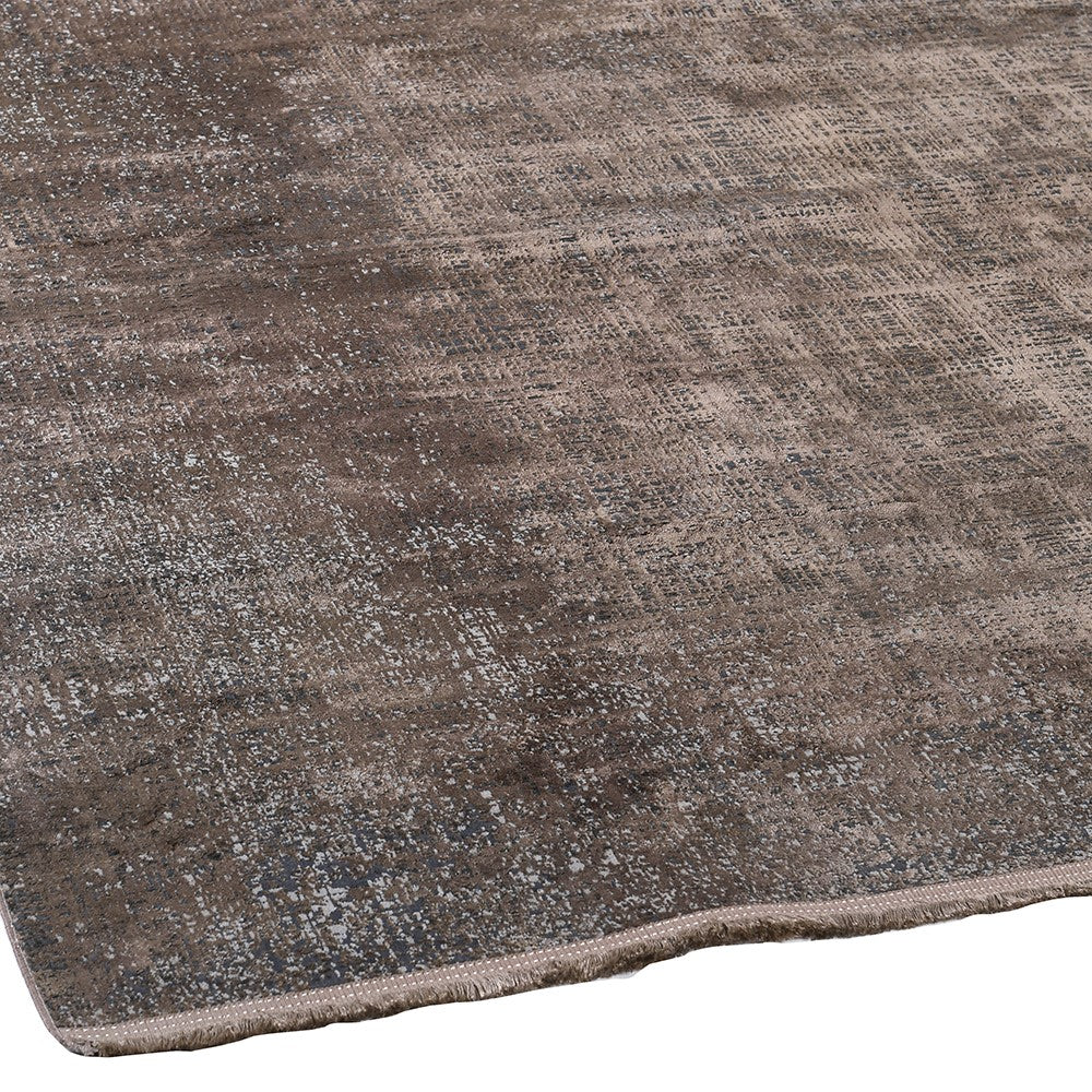 Oversized Distressed Neutral Rug 192 x 288 cm.