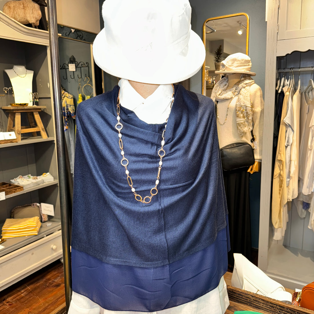 Poncho Navy