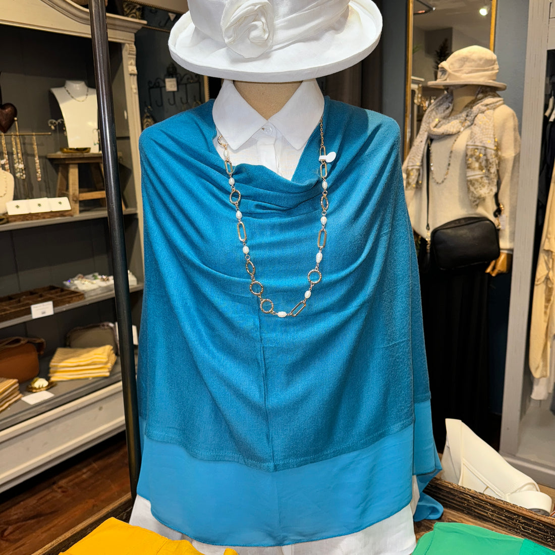 Poncho Tiffany Blue