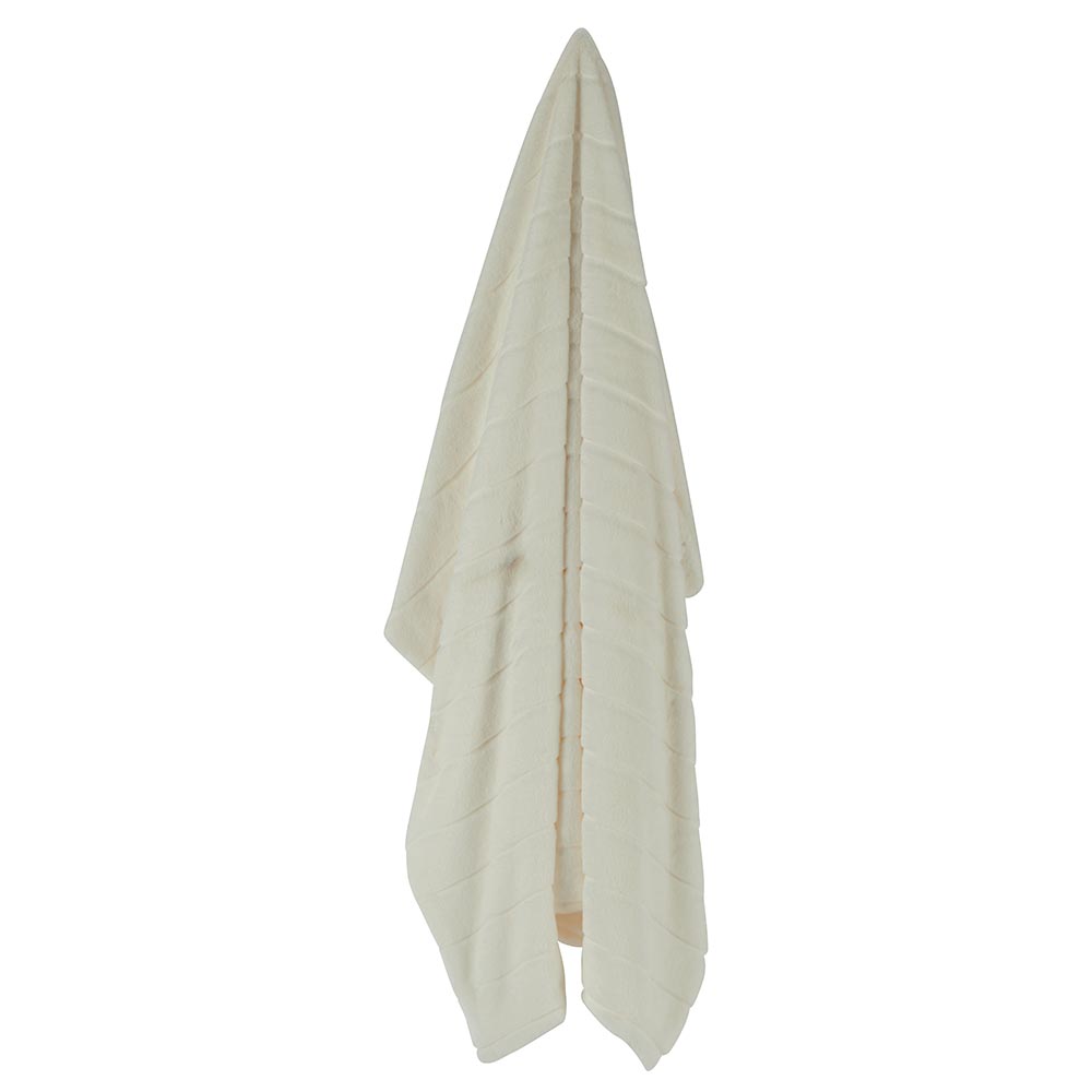 Plush Off White Throw - 152x127cm