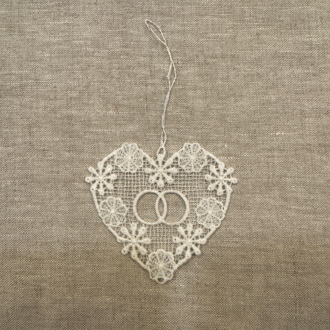 Lace Decoration - Interlinking Rings Heart
