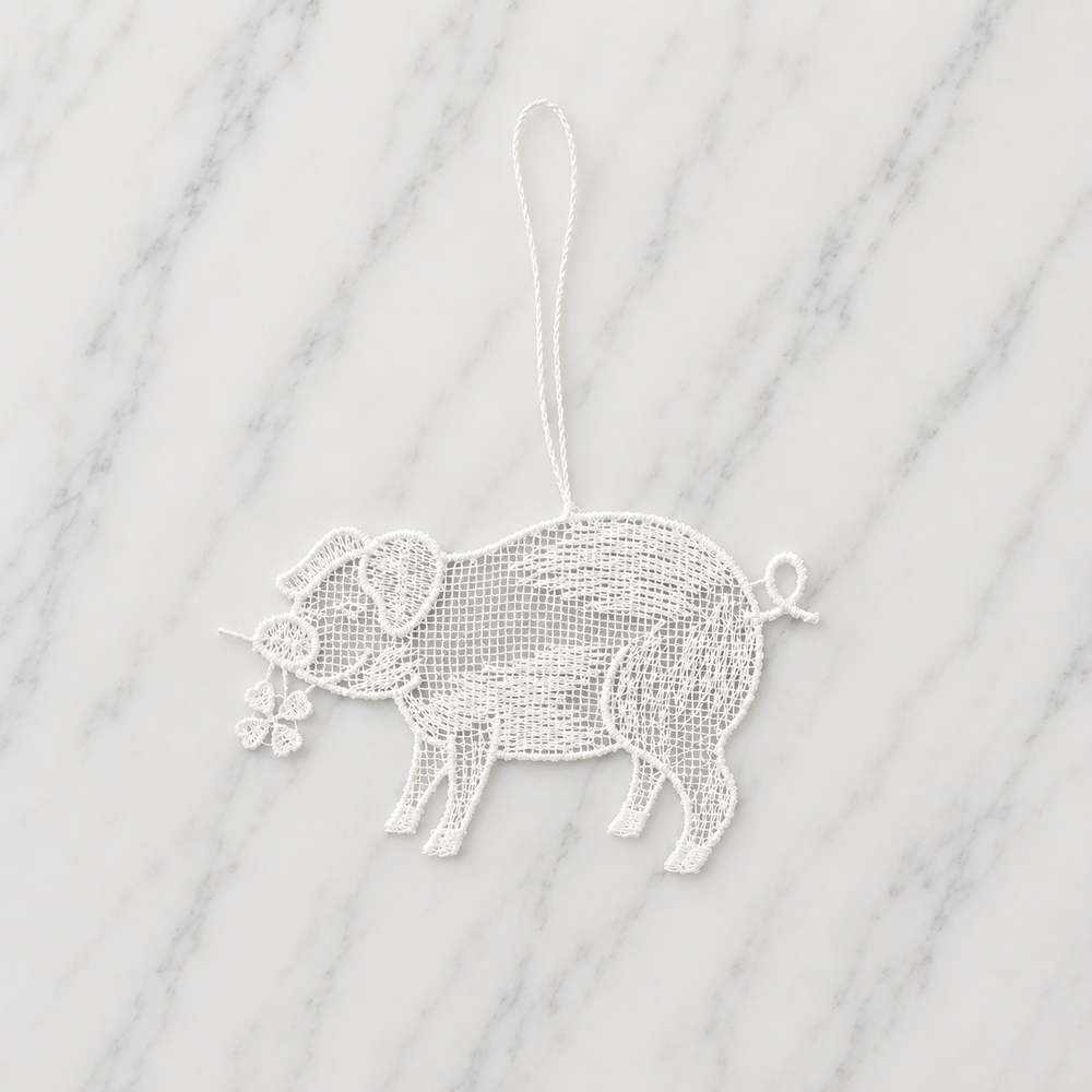 Lace Decoration - Clover The Pig