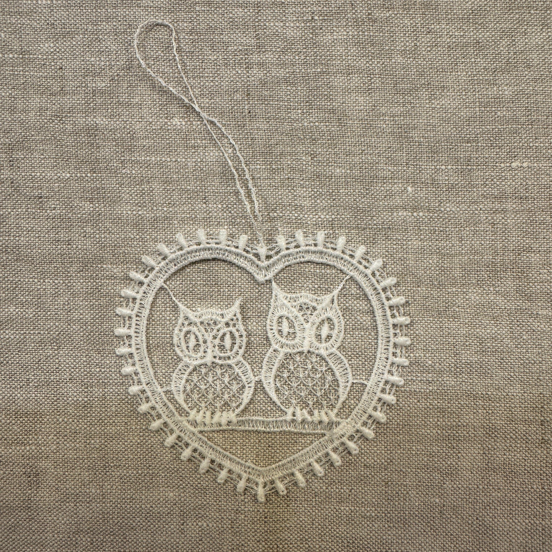 Lace Decoration - Love Owls
