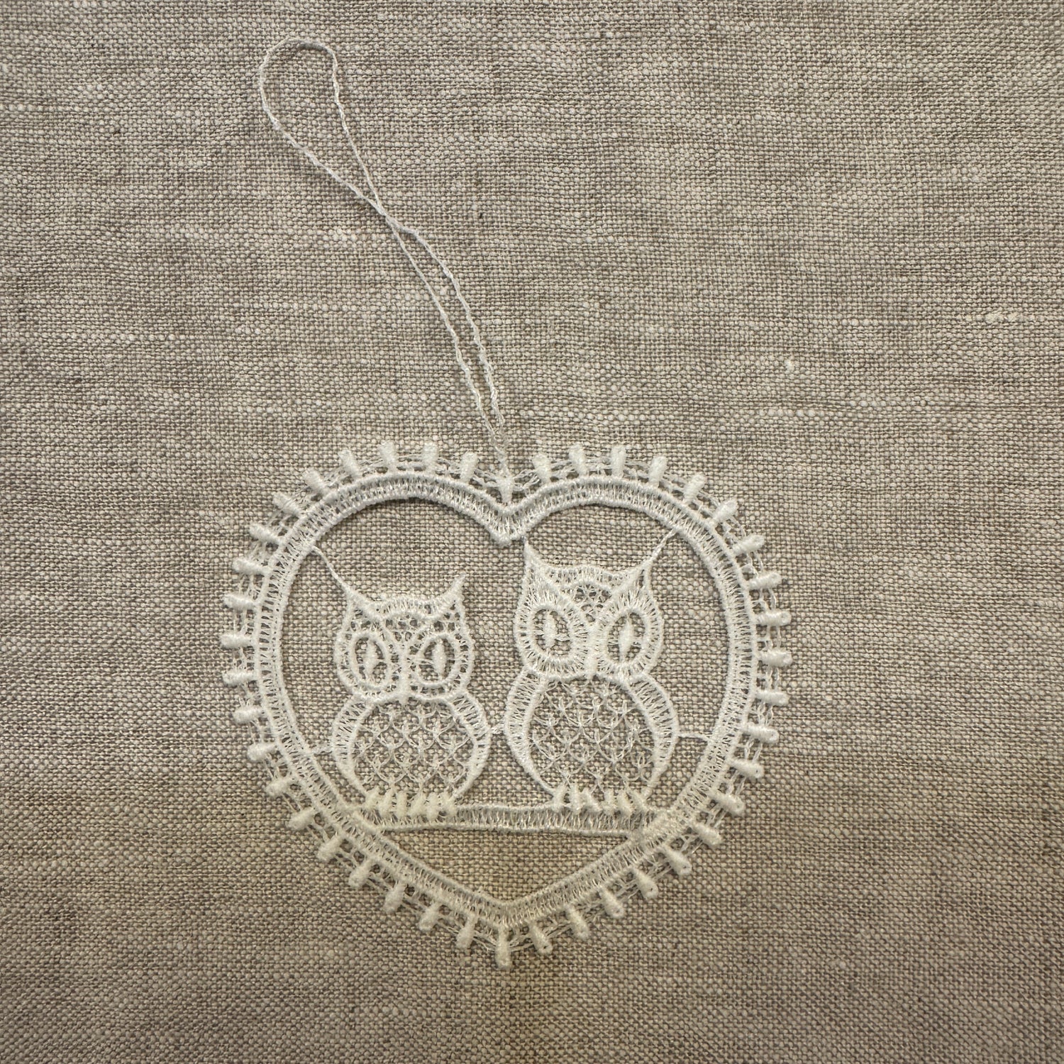 Lace Decoration - Love Owls